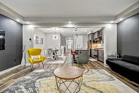 Modern Family Friendly 4BR Home Away From Home