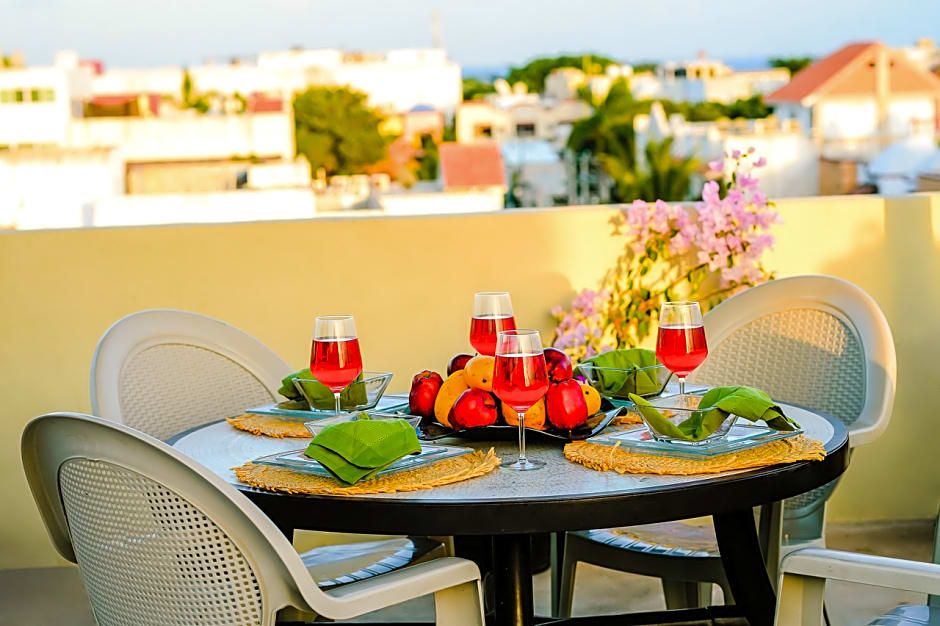 Encanto Riviera Condohotel