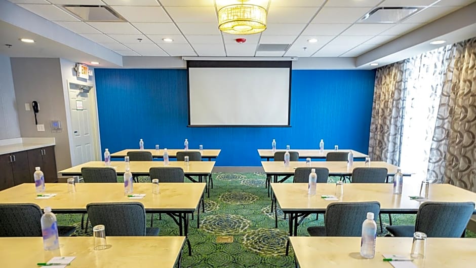 Holiday Inn Knoxville N - Merchant Drive By IHG