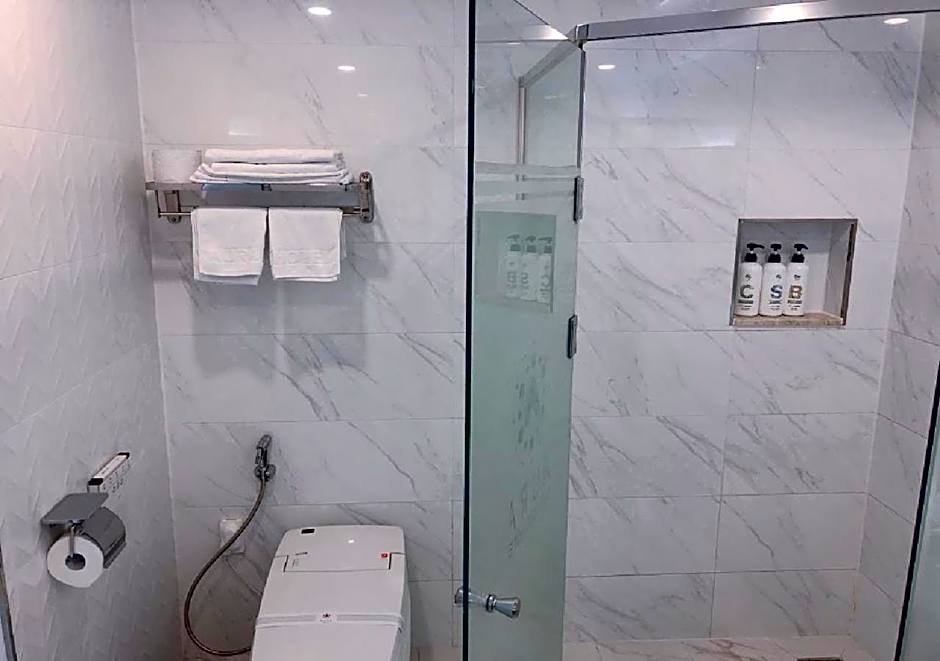 Aura Business Hotel