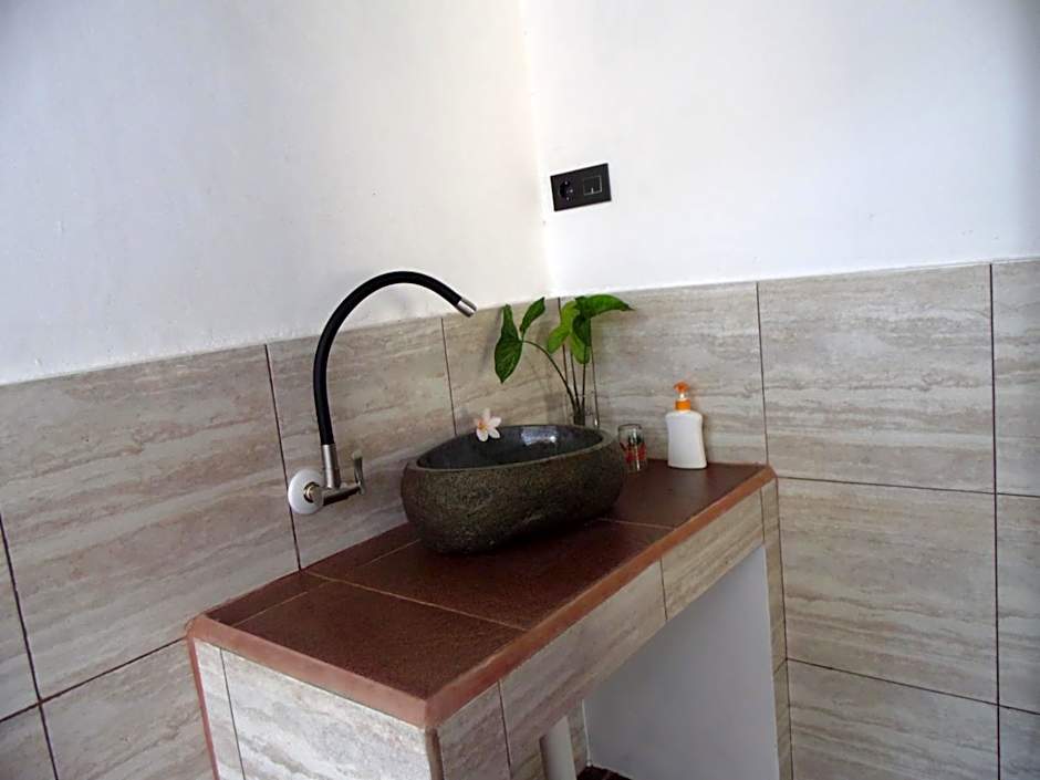 Sunset Springs Beach Retreat