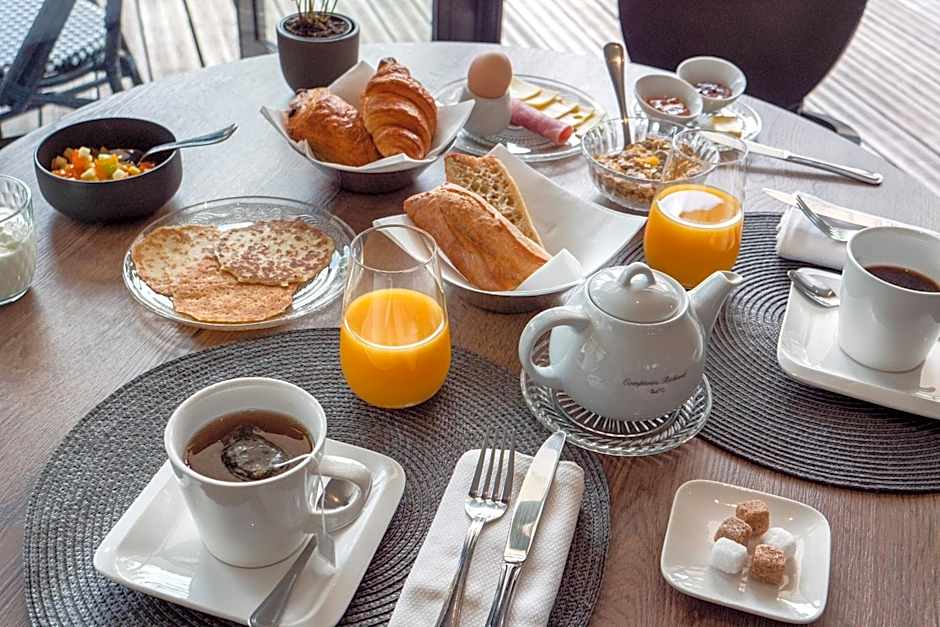 Le Boeuf Couronné - Hôtel & Restaurant Chartres- Logis Hotels