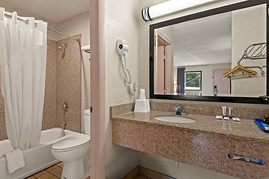 Americas Best Value Inn Laurel