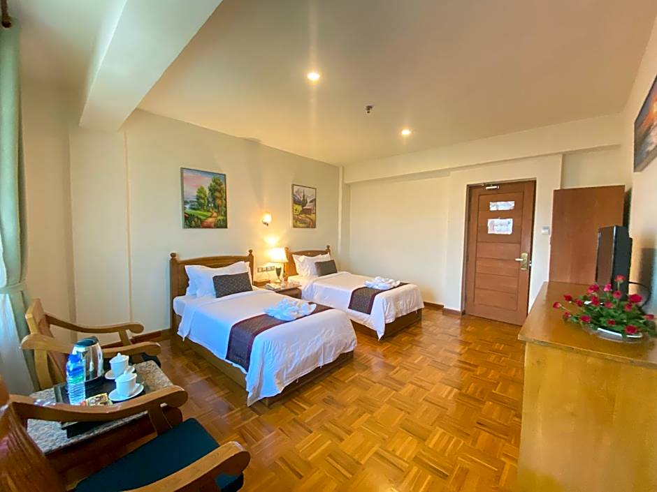 E-outfitting Golden Country Hotel