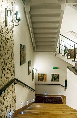 Pergamin Apartments