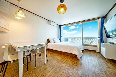 Yangyang Sunrising Seaside Pension