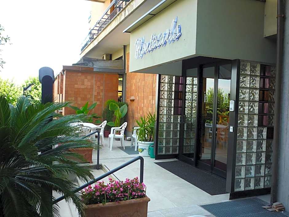 Hotel Montecarlo