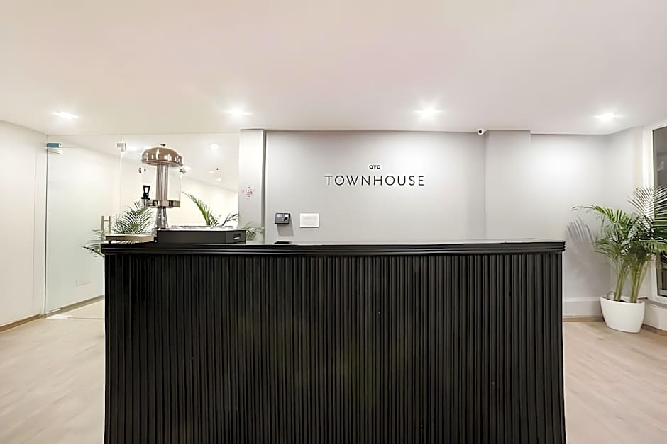 OYO Townhouse 203, Sector 57 – Gurgaon, NY