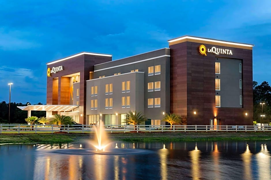 La Quinta Inn & Suites by Wyndham Brunswick/Golden Isles