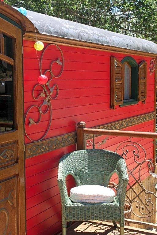 La roulotte "Les Saintes"