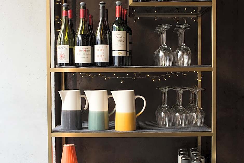 Hotel La Nouvelle Republique