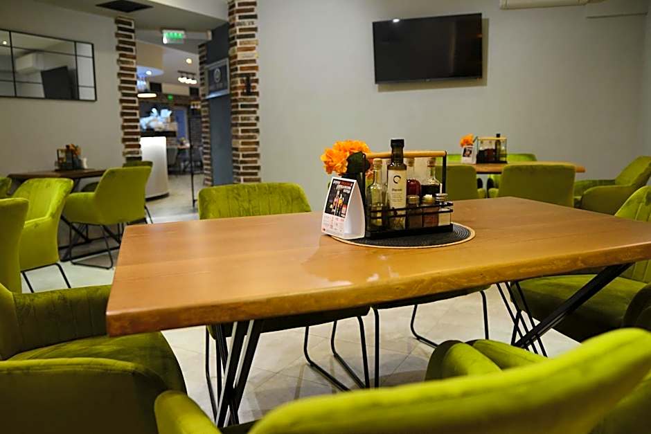 City House Family Hotel & Restaurant