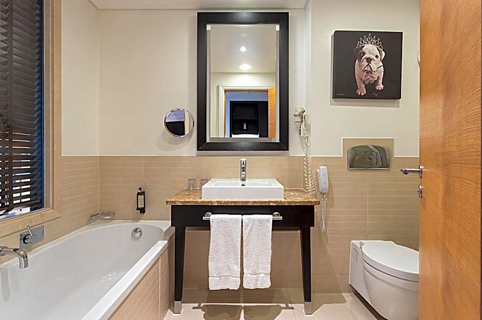 Pestana Chelsea Bridge Hotel & SPA