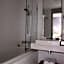 Le Grand Balcon Hotel