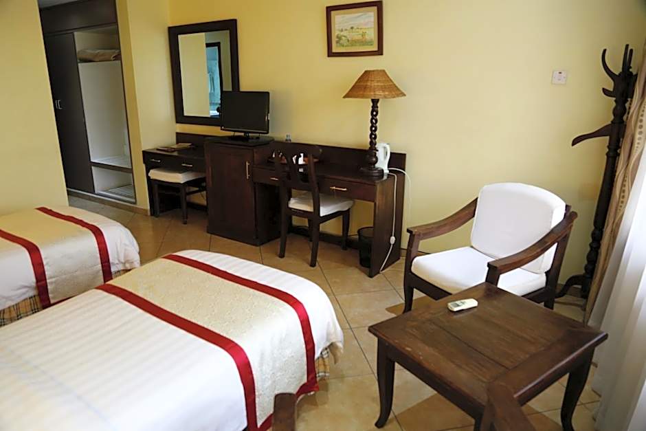 New Safari Hotel