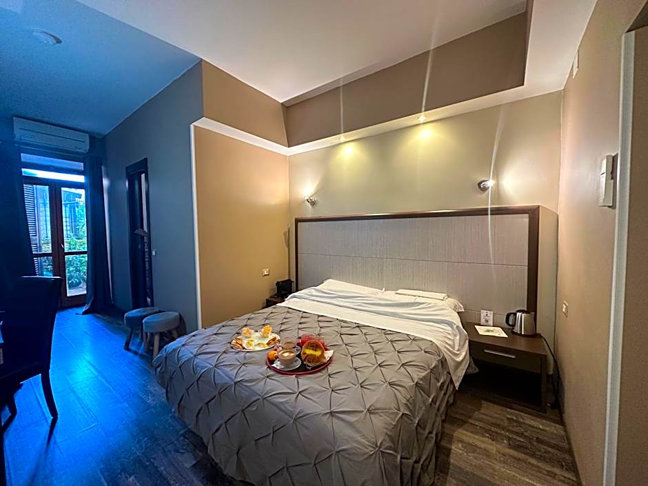Candia Rooms