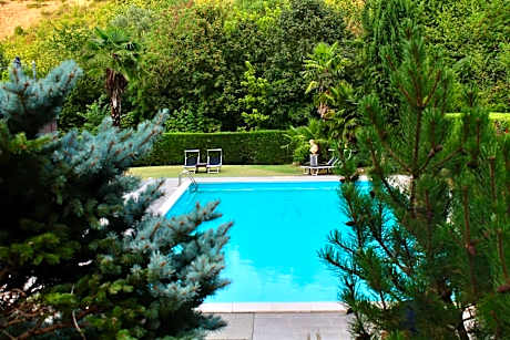 Double Room with Pool View