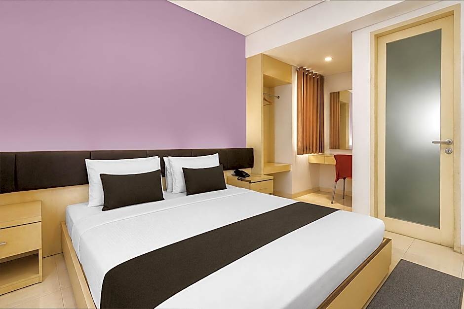 Townhouse Oak Hotel Niaga Surabaya