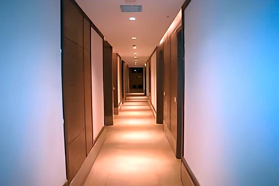 Lemonwood Suites By F9 Hotels