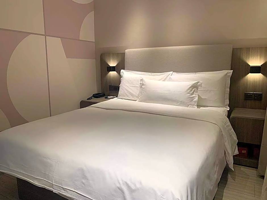 Hanting Hotel Shijiazhuang Zhonghua Street Bolin Zhuang Metro Station