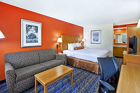 King Room with Sofa Bed - Non-Smoking