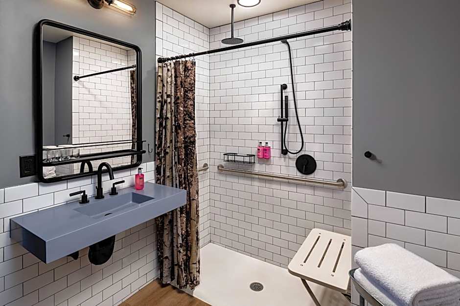 Moxy Minneapolis Downtown