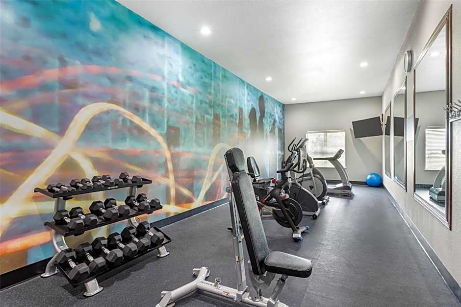 Best Western Plus Waller Hotel