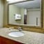 La Quinta Inn & Suites by Wyndham Minneapolis-Minnetonka
