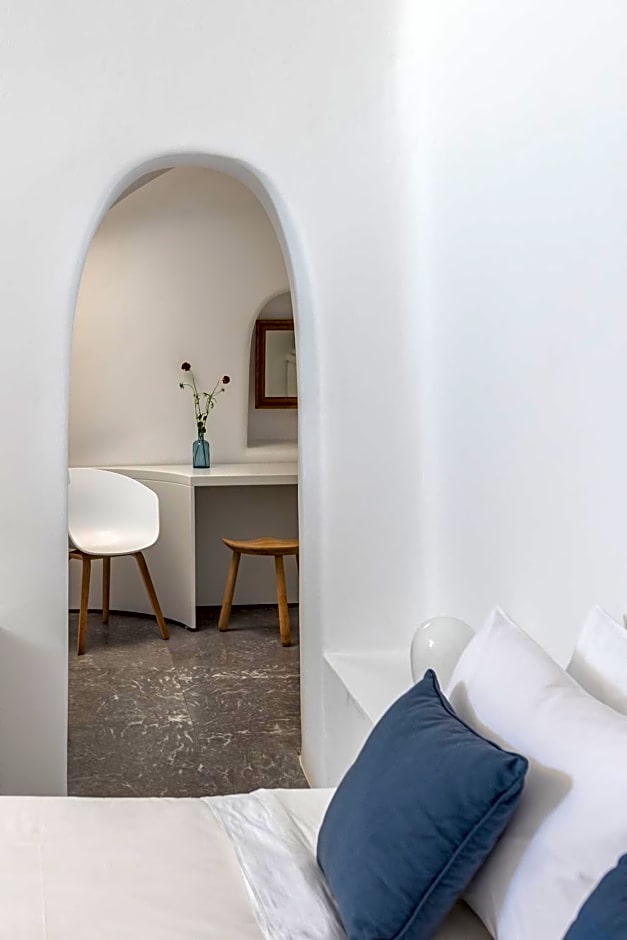 Chelidonia Luxury Suites