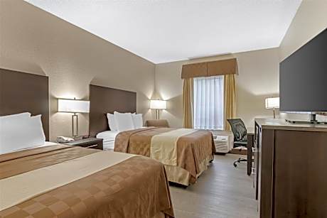 Queen Room with Two Queen Beds - Pet Friendly