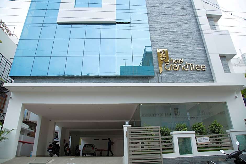 Hotel Grand Tree