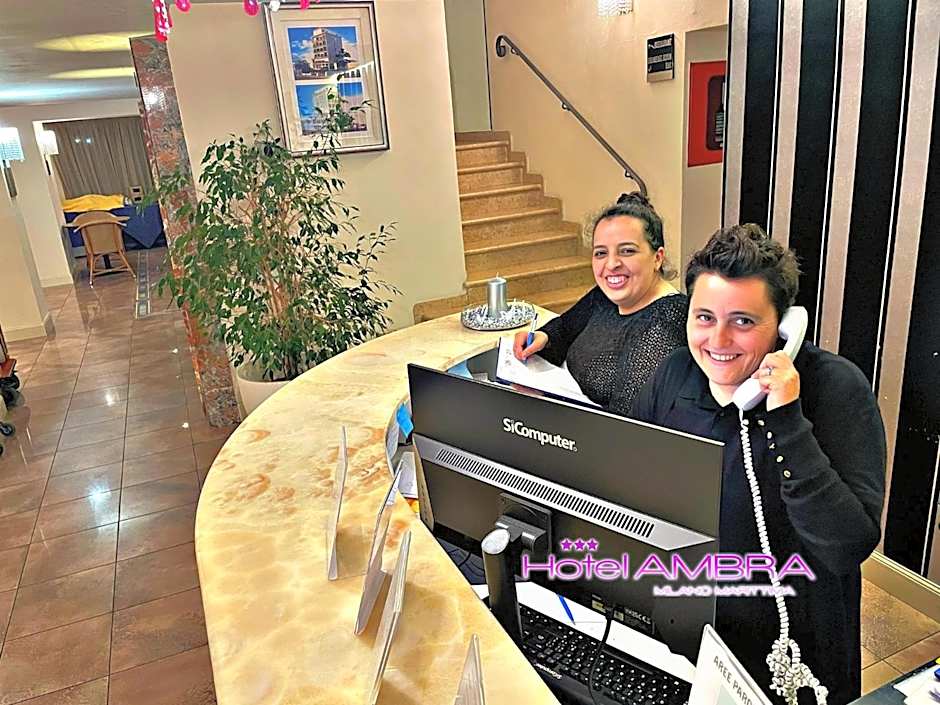 HOTEL AMBRA - Fronte Mare - Vicinissimi al Centro