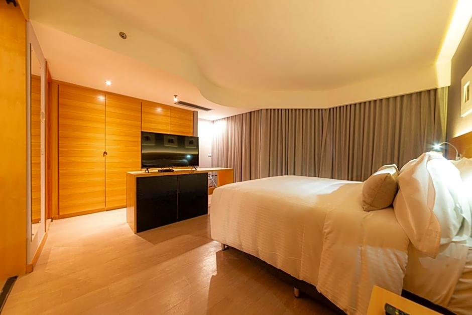 Golden Tulip Brasília Alvorada