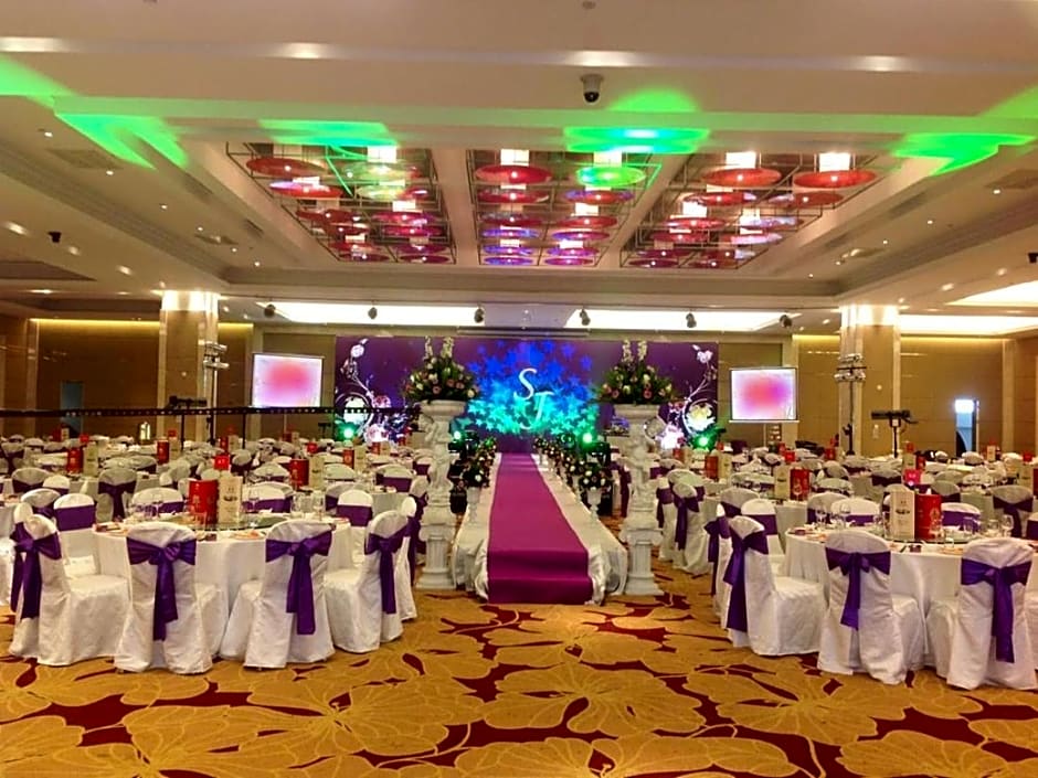 Qingdao Grand New Century Hotel