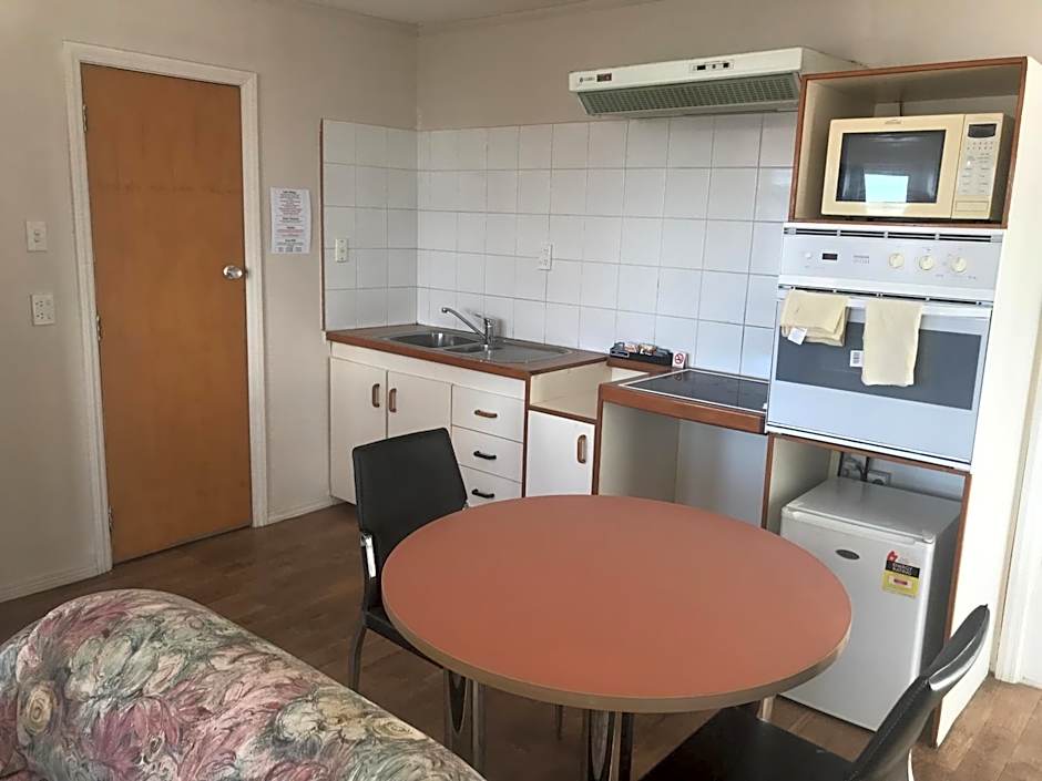 Gateway International Motel