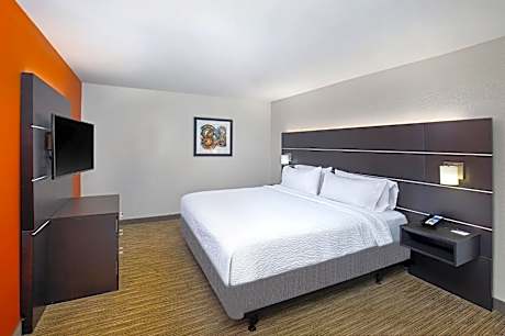 Deluxe King Room - Non-Smoking