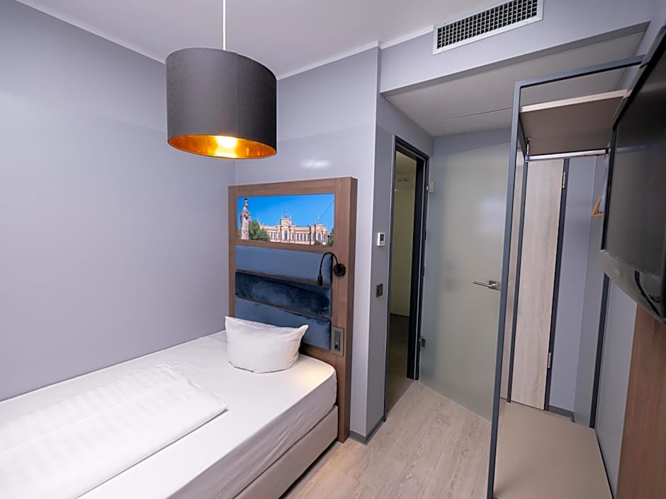 Smart Stay Hotel Station