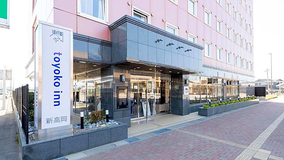 Toyoko Inn Shin takaoka eki Shinkansen Minami guchi
