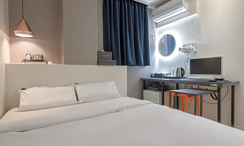 Uiwang Hotel Nine