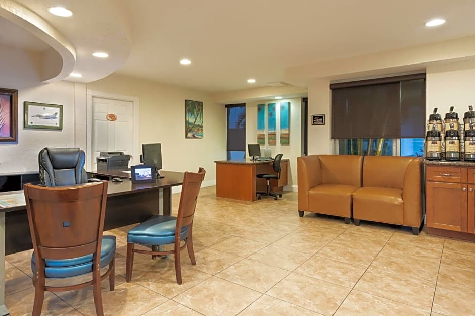 Coconut Cove All-Suite Hotel