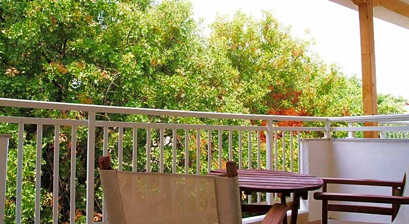 Maranton Beach Hotel