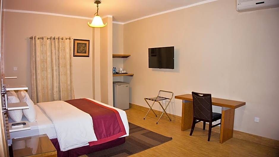 Tropical Enclave Hotel