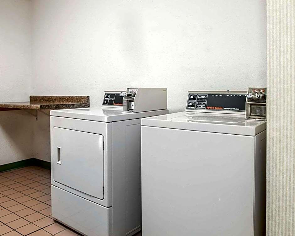 Quality Inn Rochester South