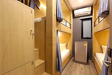 Bed in 4-Bed Mixed Dormitory Room