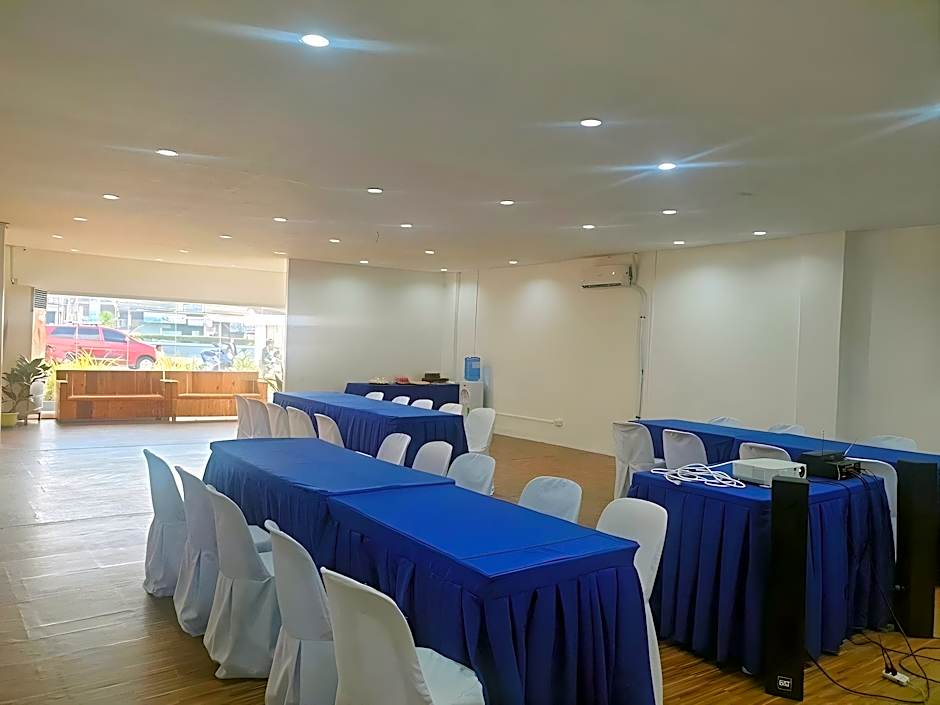 Sempre Premier Inn Mactan Airport Hotel