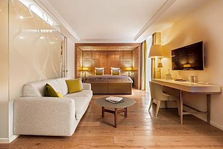 Junior Suite with Balcony