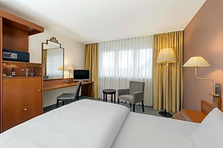 King Room With Kitchenette