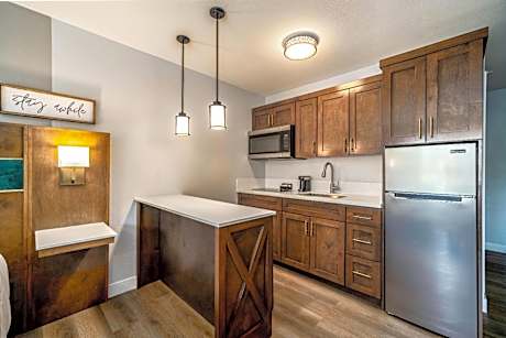MainStay Suites Moreno Valley Near March Air Reserve Base
