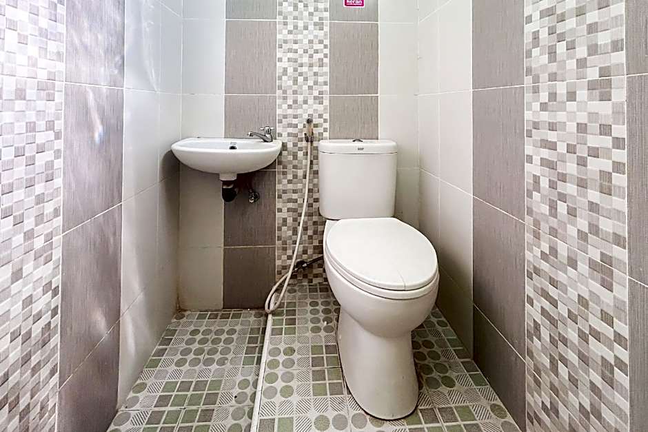 RedDoorz Syariah Near SMA N 6 Palembang