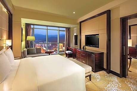 Executive King Suite